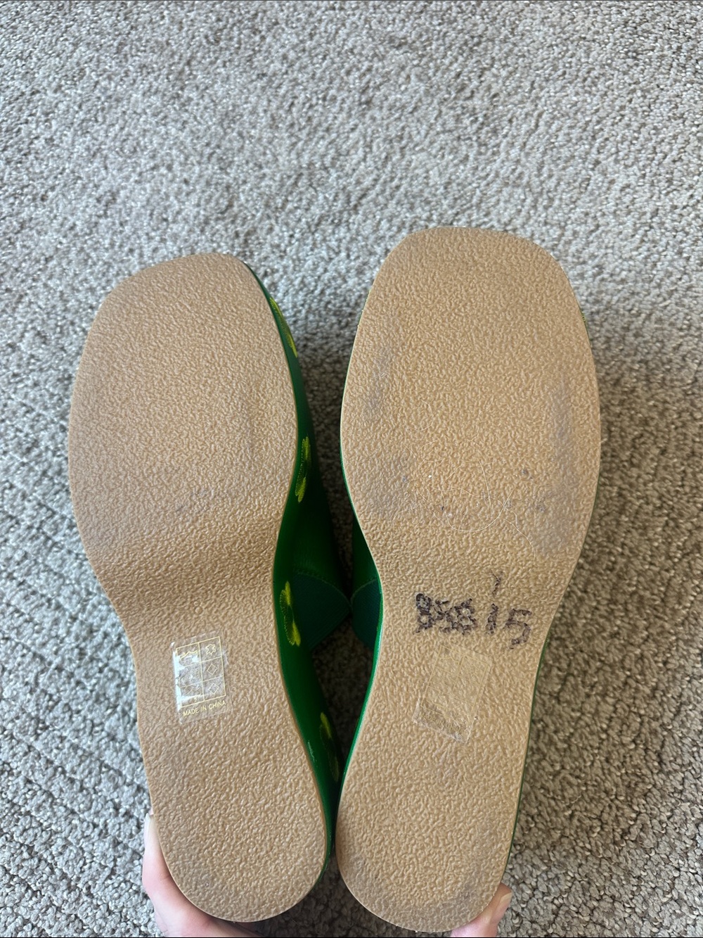 Lisa Says Gah Dakota clog in green daisy! - Picture 7 of 12